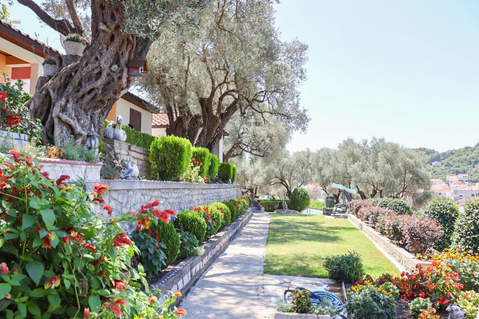 Hilja'S Oliven Garden Bungalows Улцин Екстериор снимка
